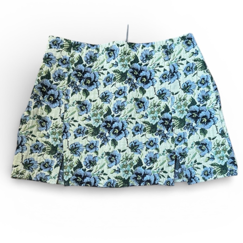 SHEIN Curve Floral Jacquard Mini Skirt ⭐️